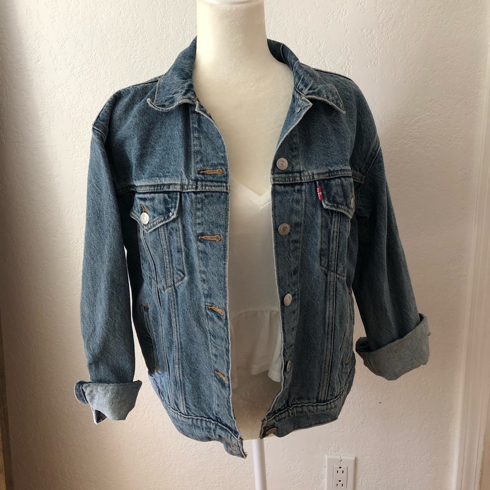 Levi’s Jean Jacket M